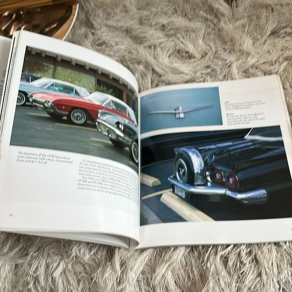 Ford T-Bird By Malcom Birkitt Osprey Automotive 128 Pages Filled With Photos - Picture 14 of 17